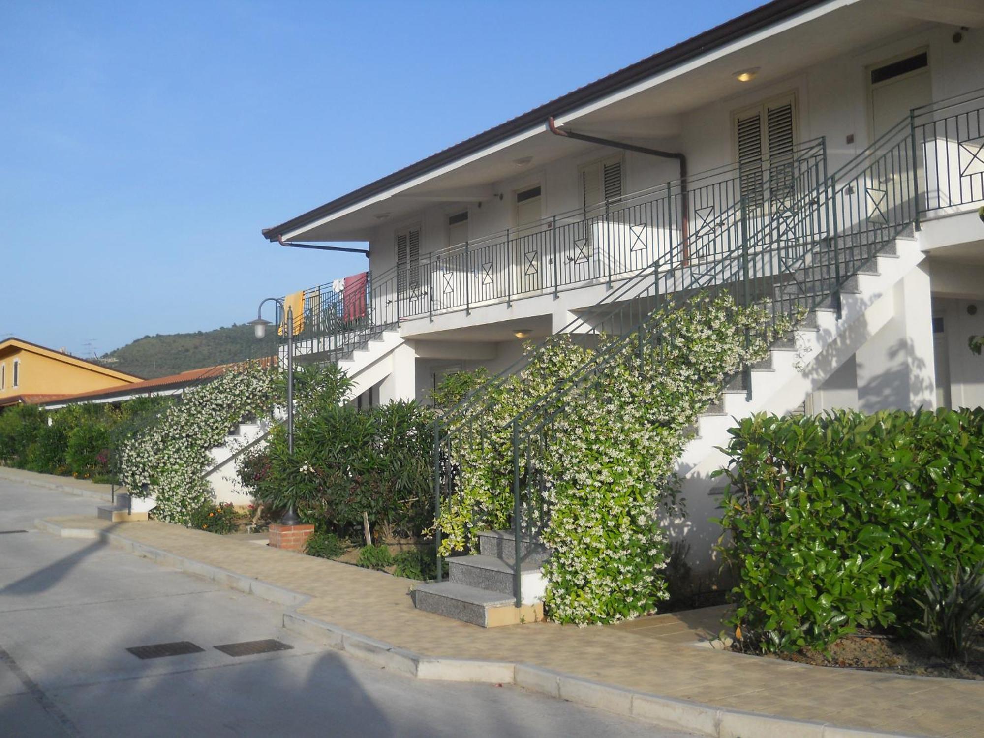 Medimare Residence Club Патти Экстерьер фото