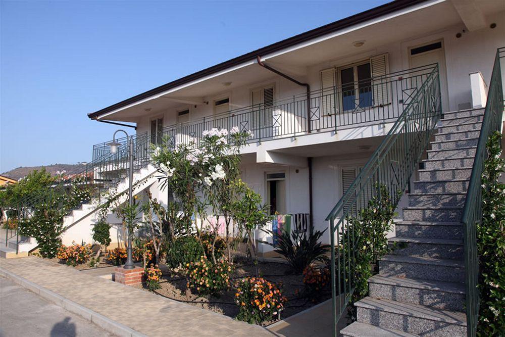 Medimare Residence Club Патти Экстерьер фото